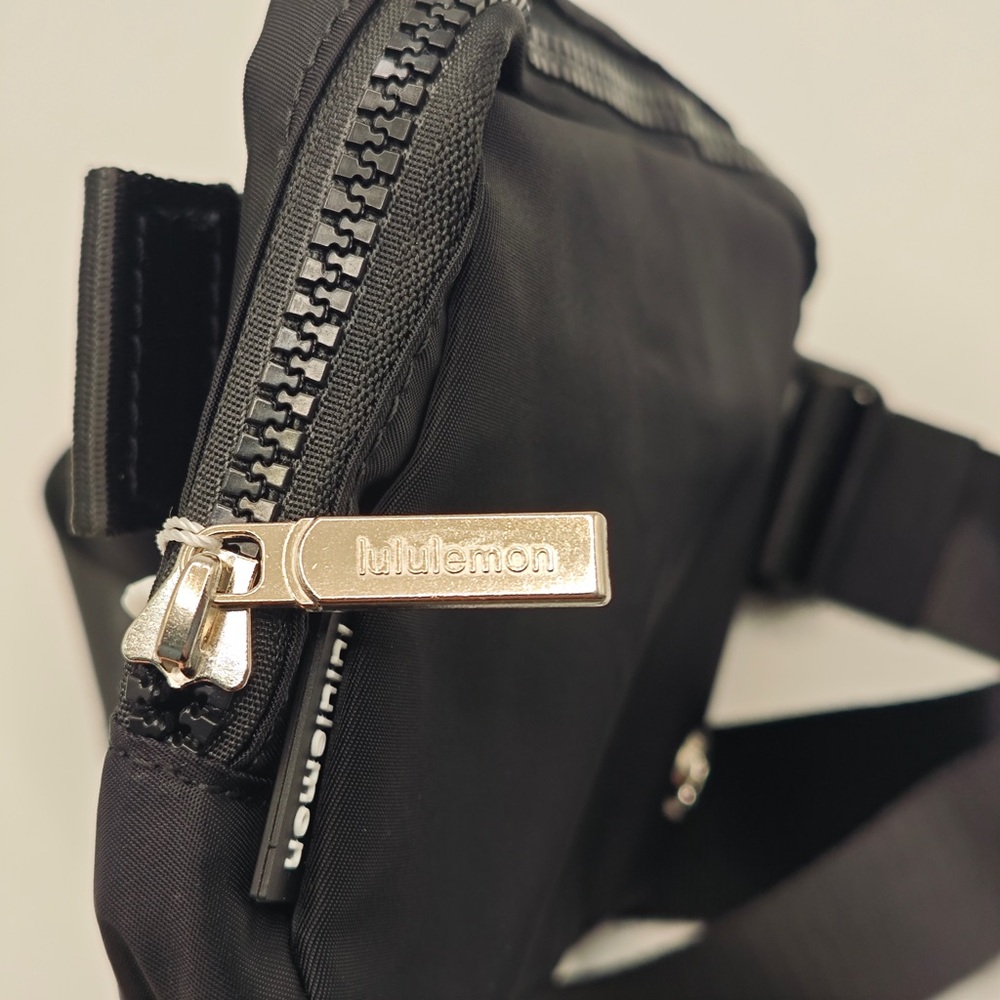 lululemon athletica Black Small Zip Pouch - Picture 6 of 7